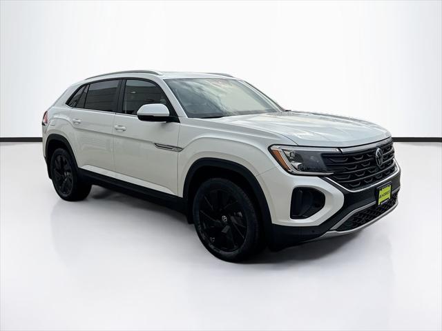 2026 Volkswagen Atlas Cross Sport SE with Technology