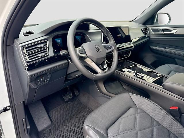 2026 Volkswagen Atlas Cross Sport SE with Technology