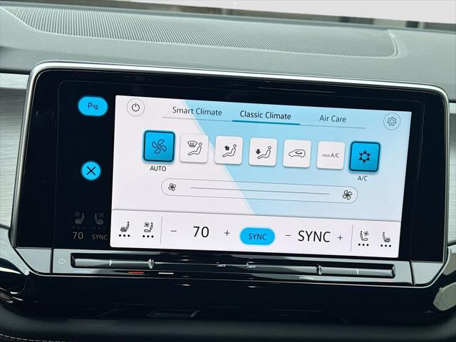 2026 Volkswagen Atlas Cross Sport SE with Technology