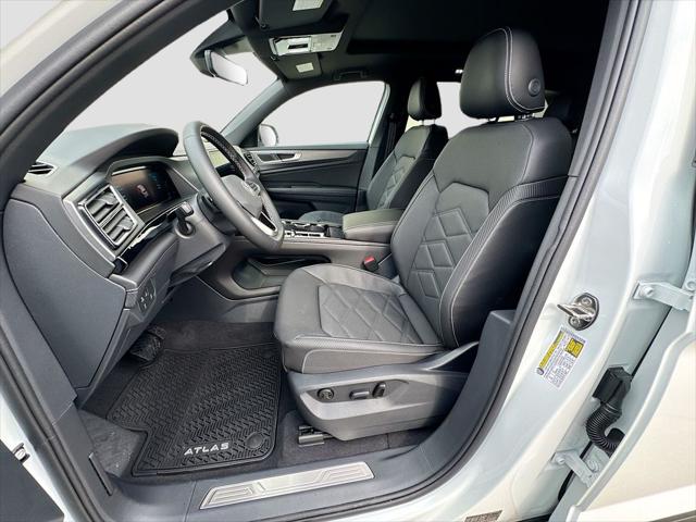 2026 Volkswagen Atlas Cross Sport SE with Technology