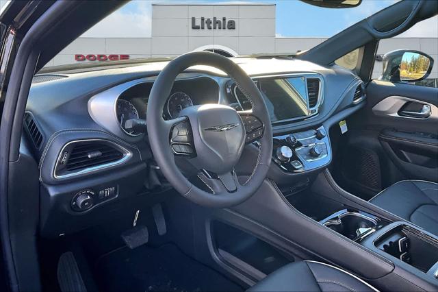 2026 Chrysler Pacifica Limited AWD