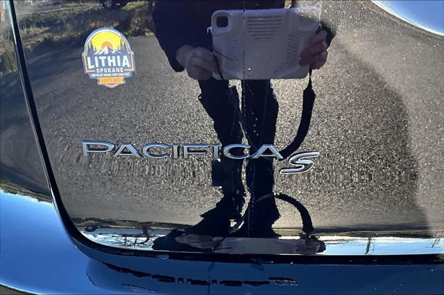 2026 Chrysler Pacifica Limited AWD
