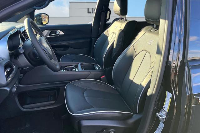 2026 Chrysler Pacifica Limited AWD
