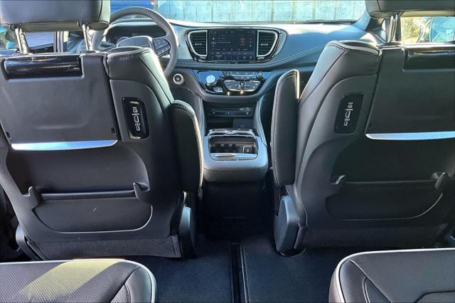 2026 Chrysler Pacifica Limited AWD