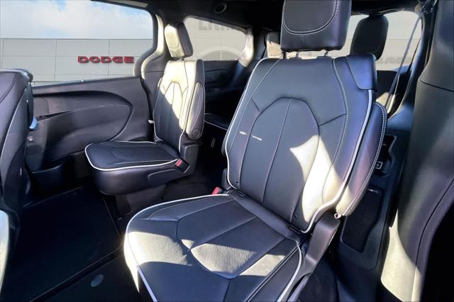 2026 Chrysler Pacifica Limited AWD