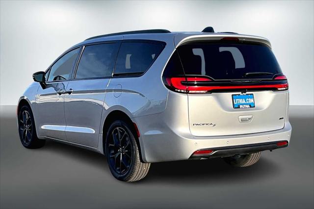 2026 Chrysler Pacifica Select AWD
