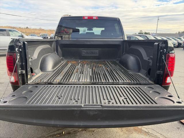 2024 Ram 1500 Classic Warlock Crew Cab 4x4 5'7" Box