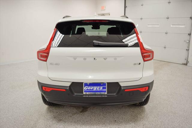 2026 Volvo XC40 B5 Ultra