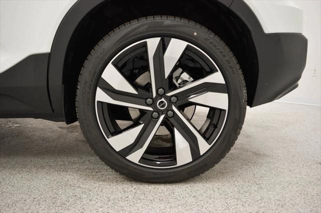 2026 Volvo XC40 B5 Ultra