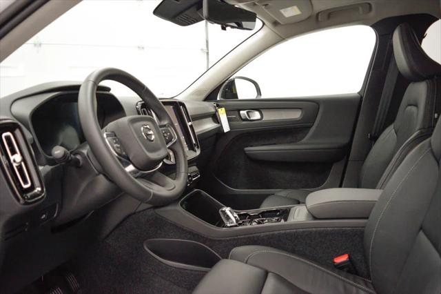 2026 Volvo XC40 B5 Ultra