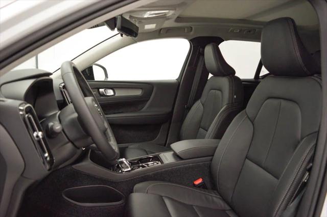2026 Volvo XC40 B5 Ultra