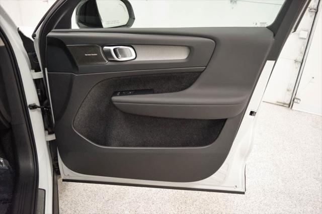2026 Volvo XC40 B5 Ultra