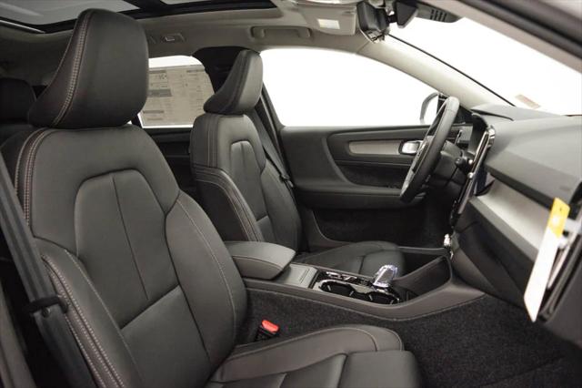 2026 Volvo XC40 B5 Ultra
