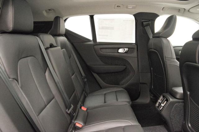 2026 Volvo XC40 B5 Ultra