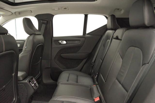 2026 Volvo XC40 B5 Ultra