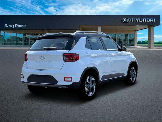 2026 Hyundai Venue SEL w/Two-Tone Roof