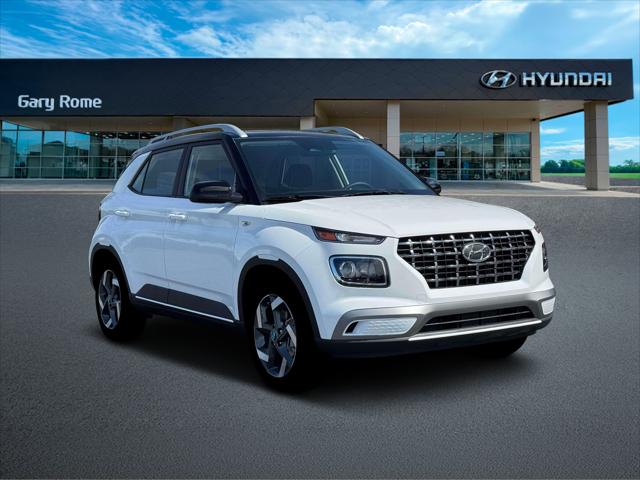 2026 Hyundai Venue SEL w/Two-Tone Roof