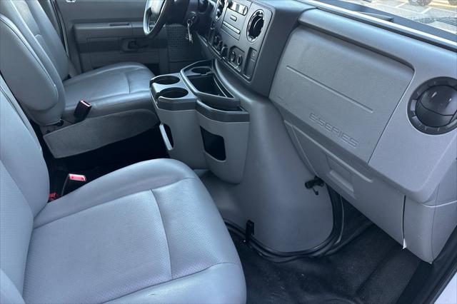 2019 Ford E-350 Cutaway E-350 SD