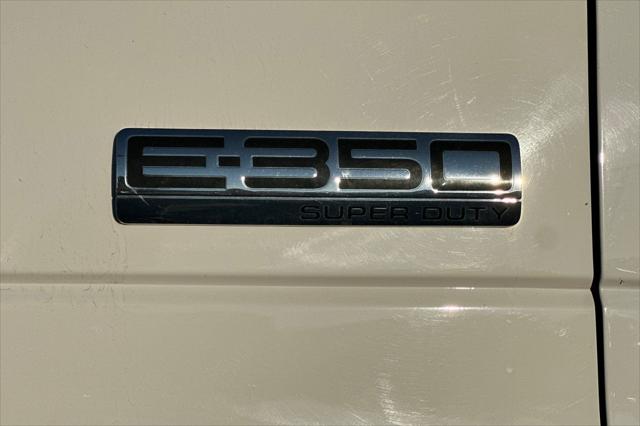 2019 Ford E-350 Cutaway E-350 SD
