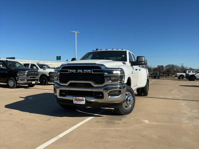 2026 RAM Ram 3500 RAM 3500 TRADESMAN CREW CAB 4X4 8 BOX