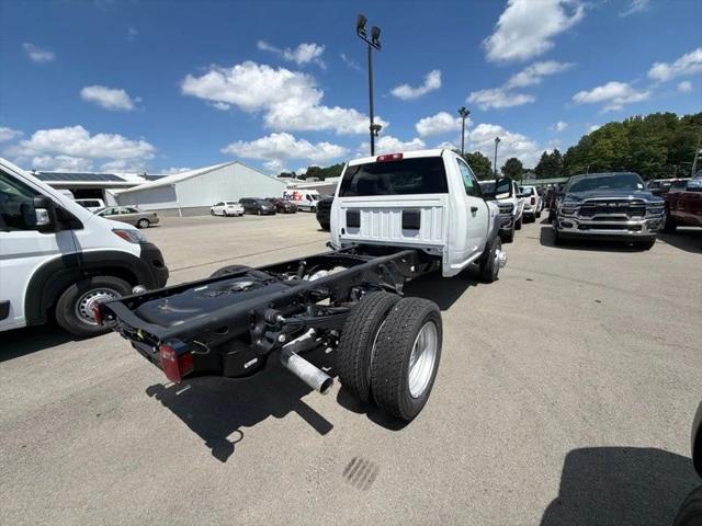 2026 RAM 5500 Chassis RAM 5500 TRADESMAN CHASSIS REGULAR CAB 4X4 60 CA