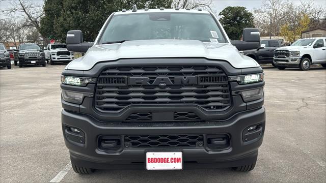 2026 RAM Ram 3500 RAM 3500 TRADESMAN CREW CAB 4X4 8 BOX