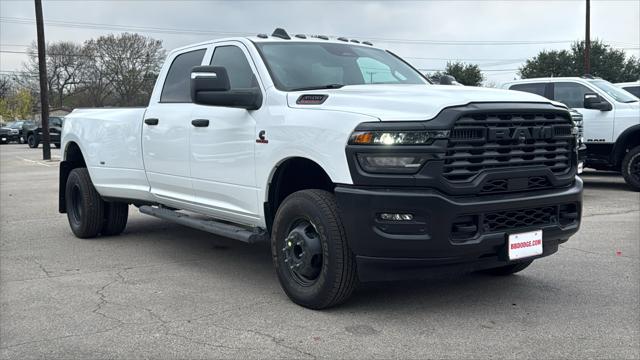 2026 RAM Ram 3500 RAM 3500 TRADESMAN CREW CAB 4X4 8 BOX