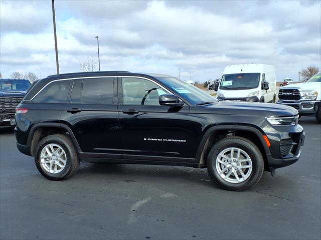 2025 Jeep Grand Cherokee Laredo X 4x4