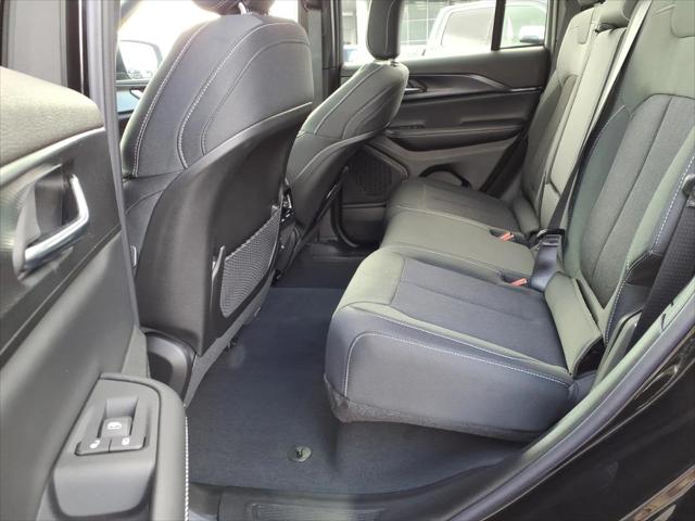 2025 Jeep Grand Cherokee Laredo X 4x4