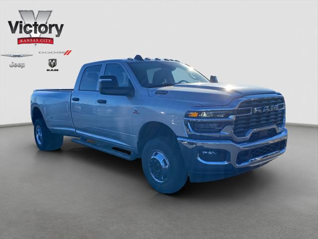 2026 RAM Ram 3500 RAM 3500 TRADESMAN CREW CAB 4X4 8 BOX