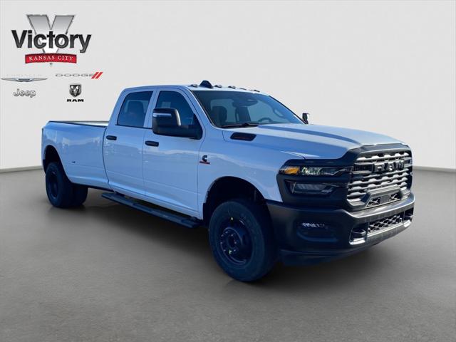 2026 RAM Ram 3500 RAM 3500 TRADESMAN CREW CAB 4X4 8 BOX