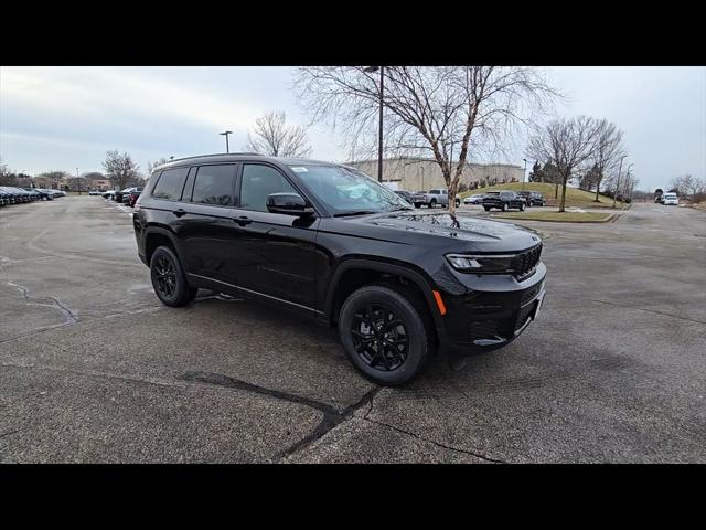 2025 Jeep Grand Cherokee GRAND CHEROKEE L ALTITUDE 4X4