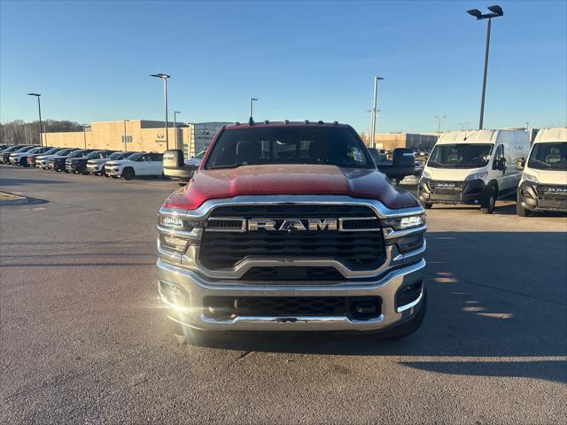 2026 RAM Ram 3500 RAM 3500 TRADESMAN CREW CAB 4X4 8 BOX