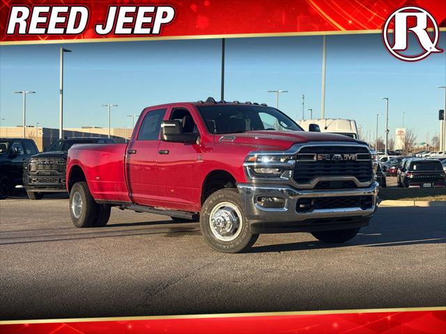 2026 RAM Ram 3500 RAM 3500 TRADESMAN CREW CAB 4X4 8 BOX