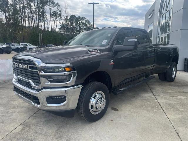 2026 RAM Ram 3500 RAM 3500 TRADESMAN CREW CAB 4X4 8 BOX