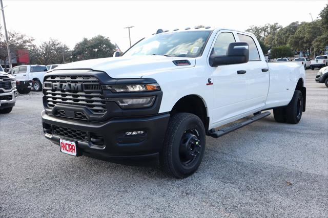2026 RAM Ram 3500 RAM 3500 TRADESMAN CREW CAB 4X4 8 BOX
