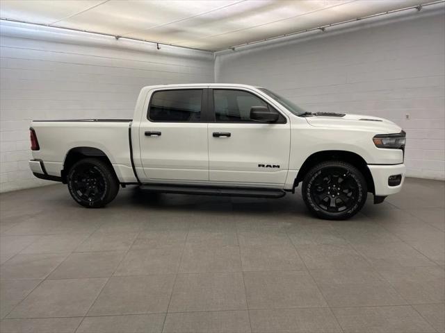 2026 RAM Ram 1500 RAM 1500 EXPRESS CREW CAB 4X4 57 BOX