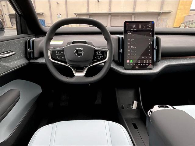 2025 Volvo EX30 Ultra Twin Motor Performance, Fully electric