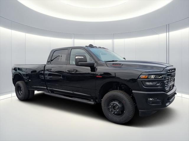 2026 RAM Ram 3500 RAM 3500 TRADESMAN CREW CAB 4X4 8 BOX