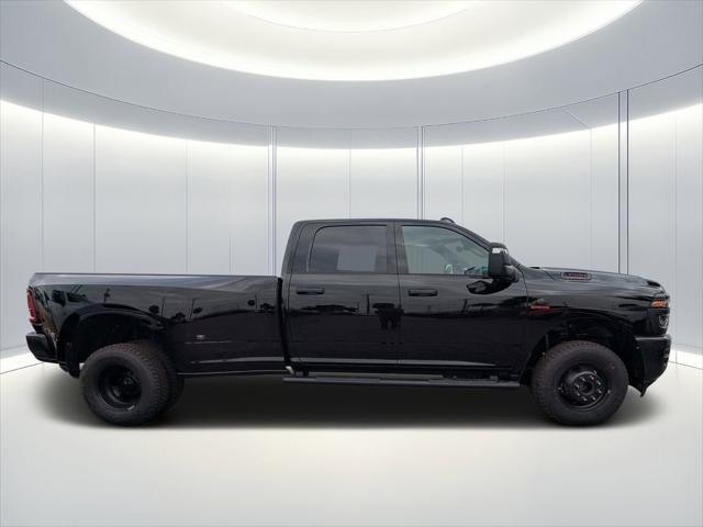 2026 RAM Ram 3500 RAM 3500 TRADESMAN CREW CAB 4X4 8 BOX