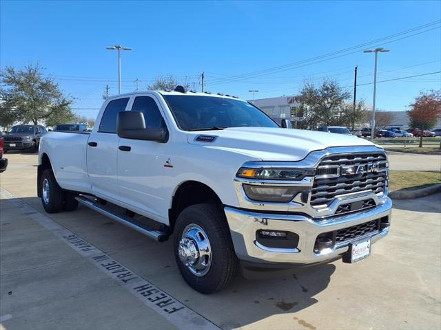 2026 RAM Ram 3500 RAM 3500 TRADESMAN CREW CAB 4X4 8 BOX