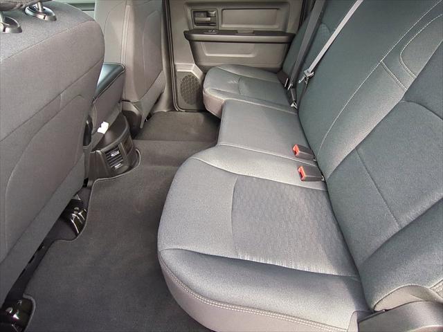 2026 Ram 2500 Black Express Crew Cab 4x4 6'4" Box