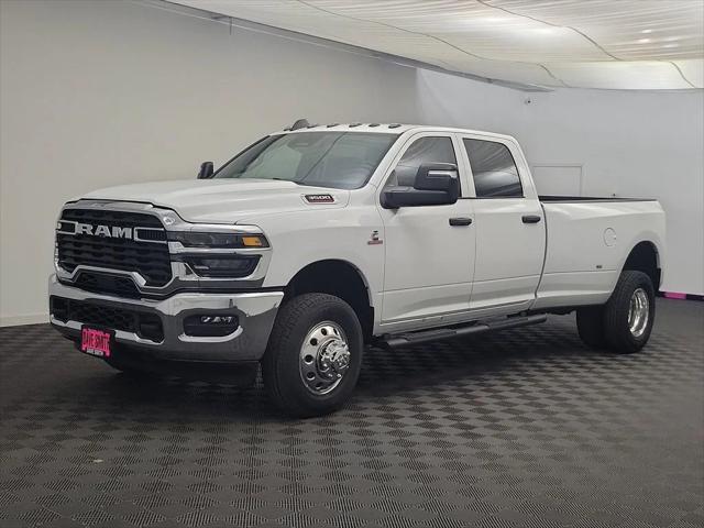 2026 RAM Ram 3500 RAM 3500 TRADESMAN CREW CAB 4X4 8 BOX