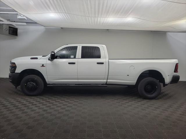 2026 RAM Ram 3500 RAM 3500 TRADESMAN CREW CAB 4X4 8 BOX