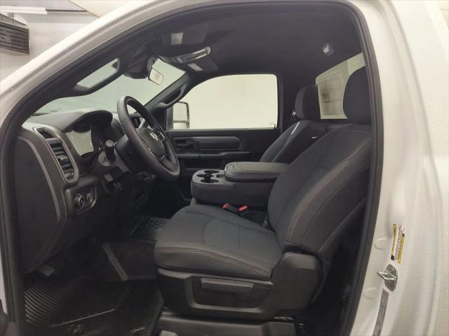 2026 RAM Ram 5500 Chassis Cab RAM 5500 TRADESMAN CHASSIS REGULAR CAB 4X4 84 CA