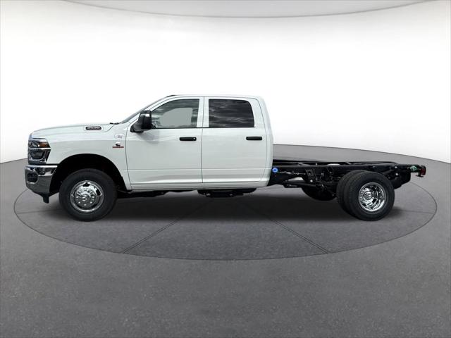 2026 RAM Ram 3500 Chassis Cab RAM 3500 TRADESMAN CREW CAB CHASSIS 4X4 60 CA
