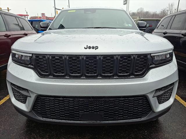 2025 Jeep Grand Cherokee GRAND CHEROKEE ALTITUDE 4X4