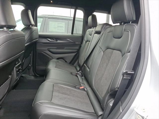 2025 Jeep Grand Cherokee Altitude 4x4