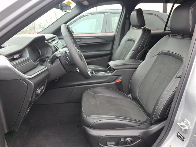 2025 Jeep Grand Cherokee Altitude 4x4