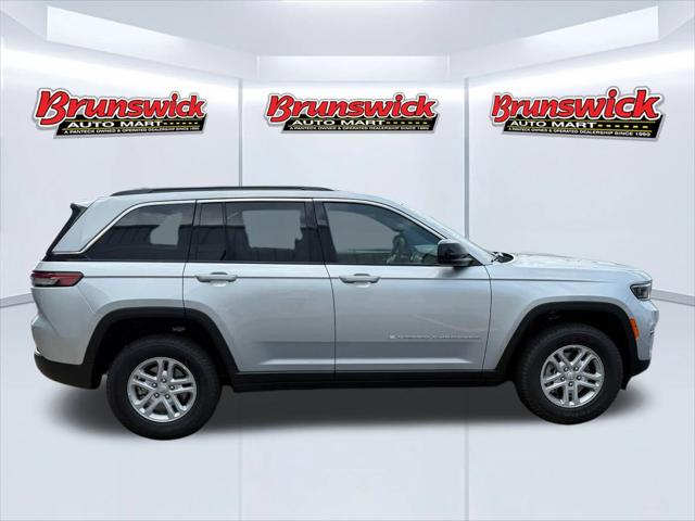 2025 Jeep Grand Cherokee GRAND CHEROKEE LAREDO X 4X4 2025 Jeep Grand Cherokee GRAND CHEROKEE LAREDO X 4X4